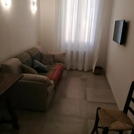 Piazza San Domenico Apartment *